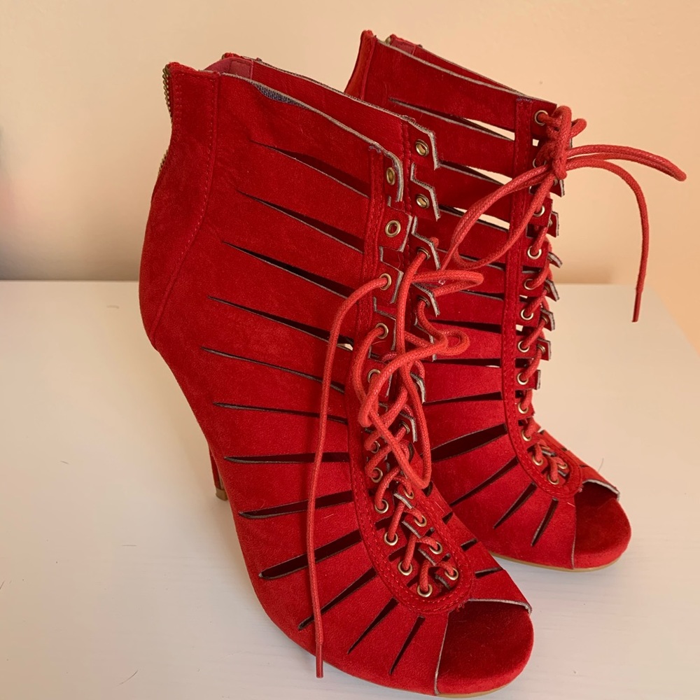 *sold** Bella Marie Red Heels